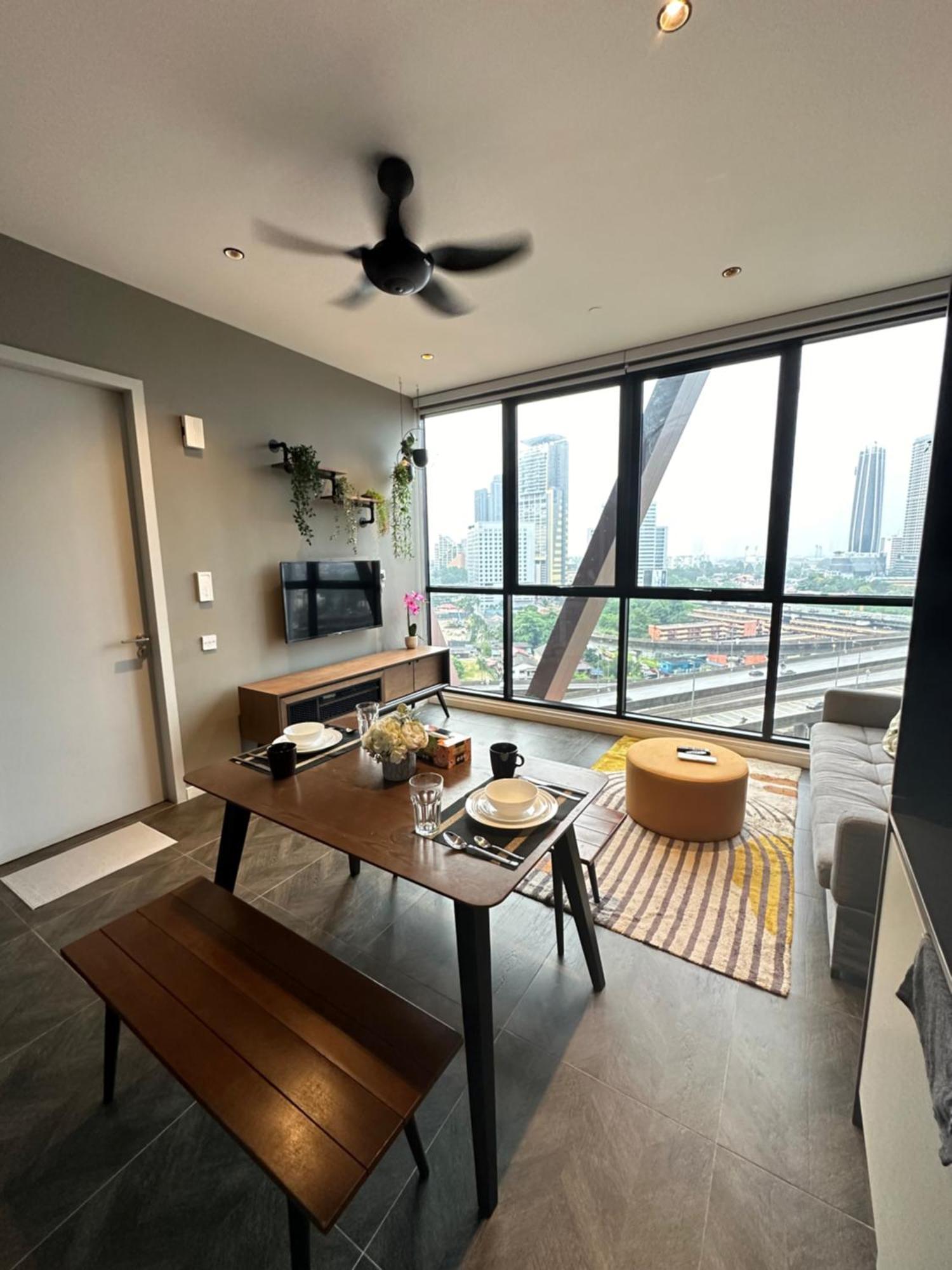 Scarletz Suites Klcc By Aura 吉隆坡 外观 照片