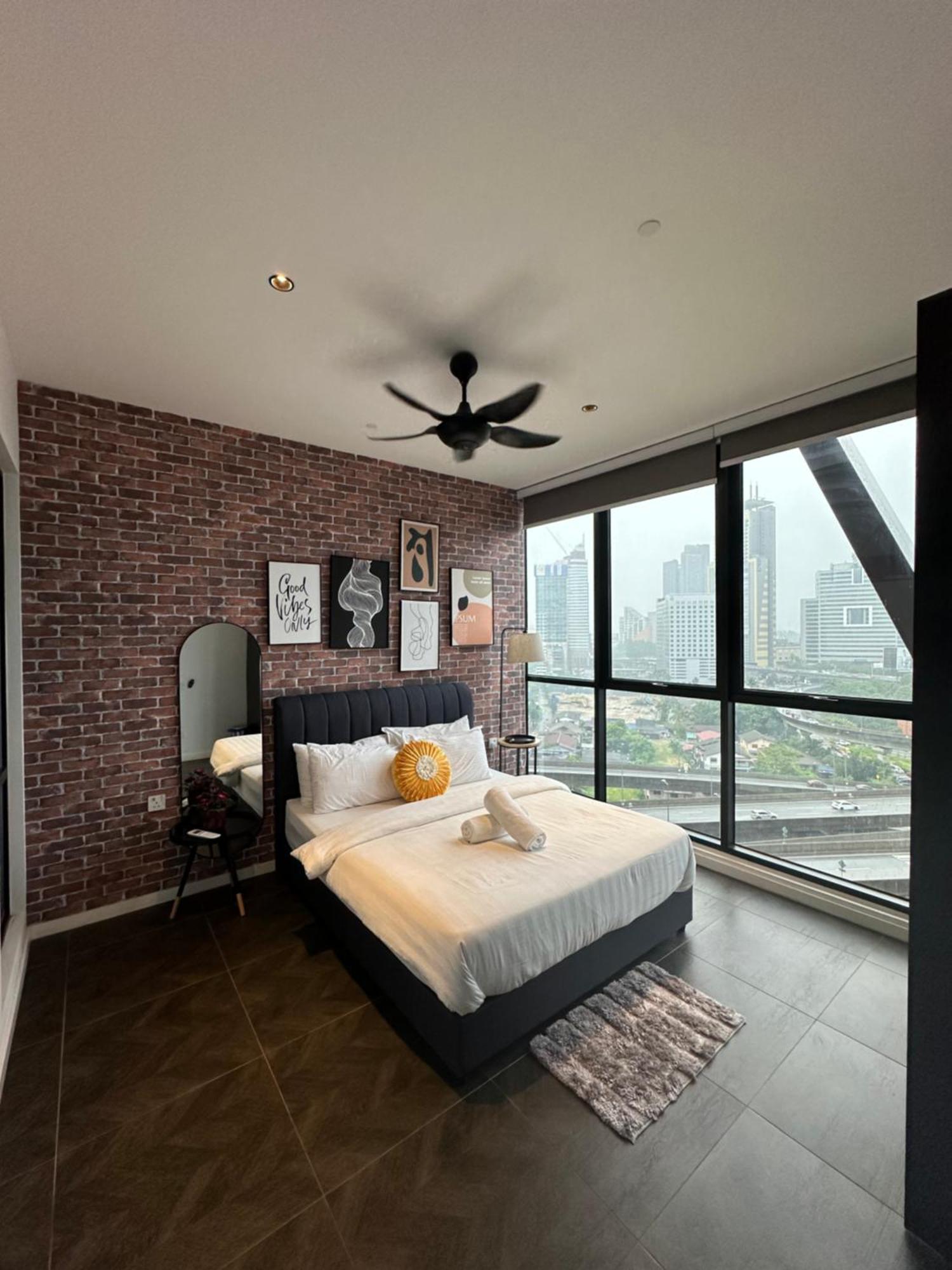 Scarletz Suites Klcc By Aura 吉隆坡 外观 照片