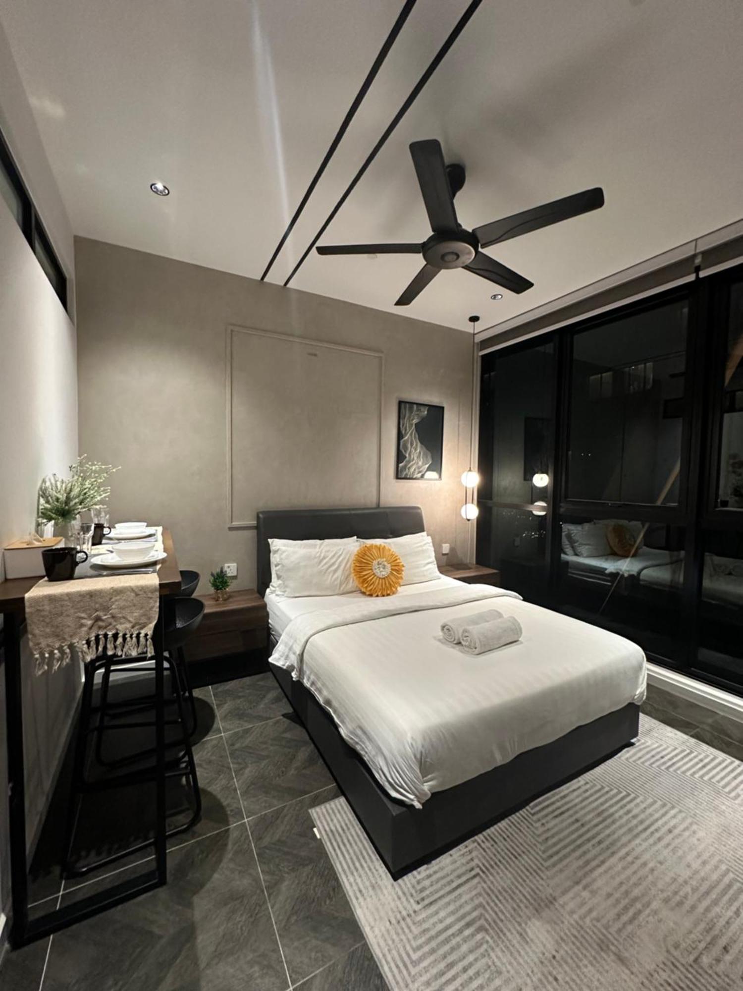 Scarletz Suites Klcc By Aura 吉隆坡 外观 照片